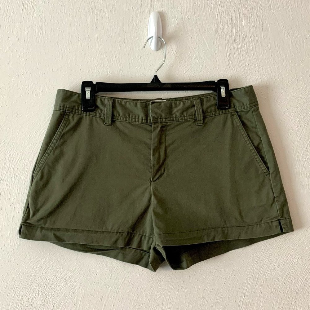 GAP Green City Short Women's  Size 8